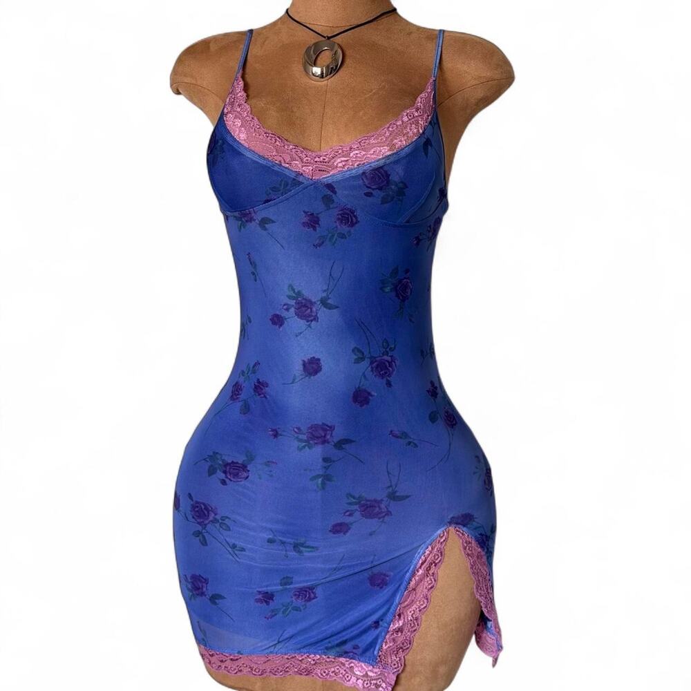 Motel blue floral lace trim
